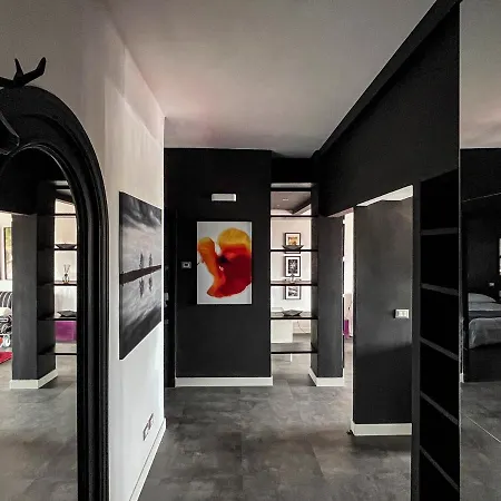 Mura Di Elegant Penthouse With Balcony Lejlighed Lucca