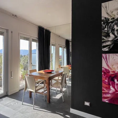 Mura Di Elegant Penthouse With Balcony